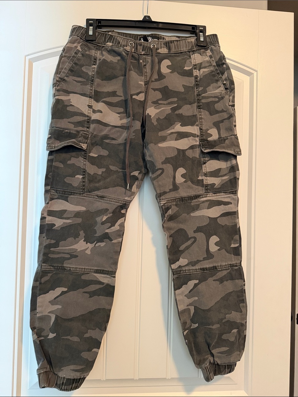 Camo Cargo Jogger Pants in Green/Gray